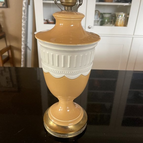Vintage Neoclassical Lamp - Picture 1 of 4